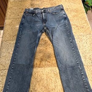 Levi’s 514 jeans